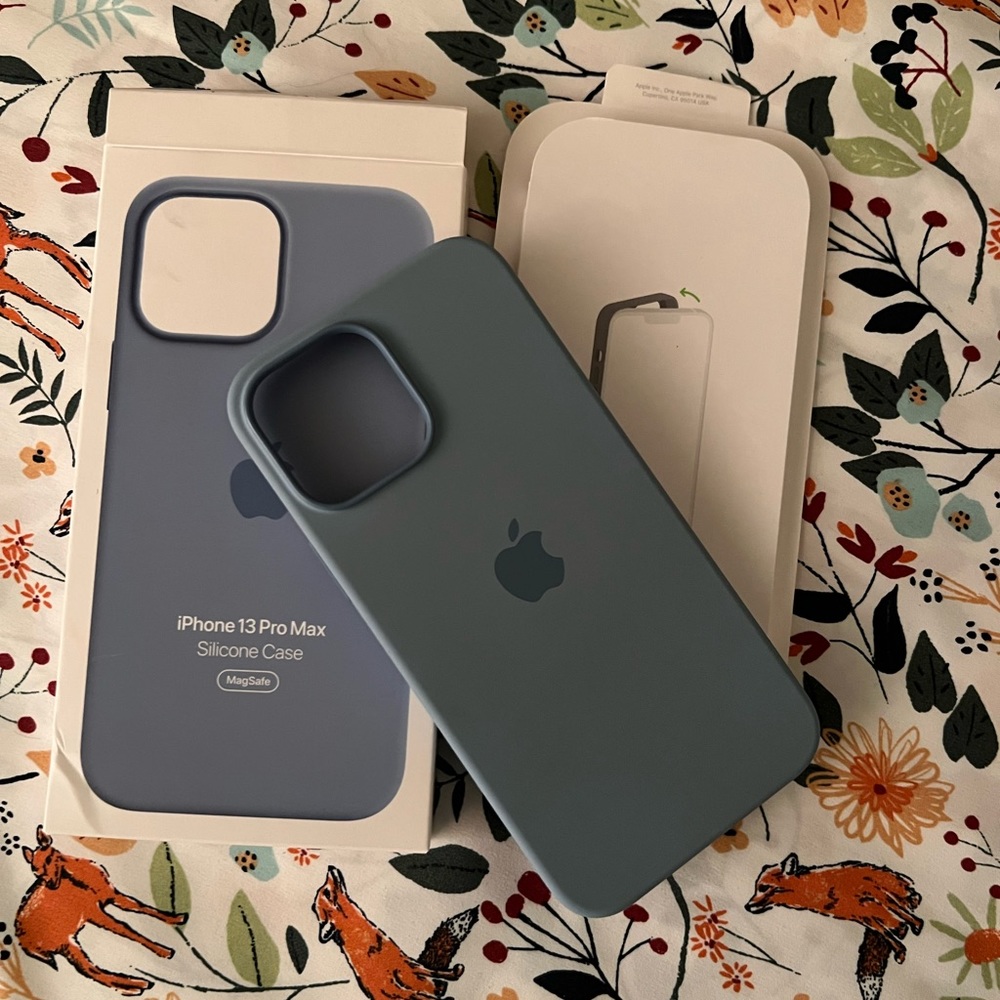 Apple iPhone 13 Pro Blue Fog Silicone Case